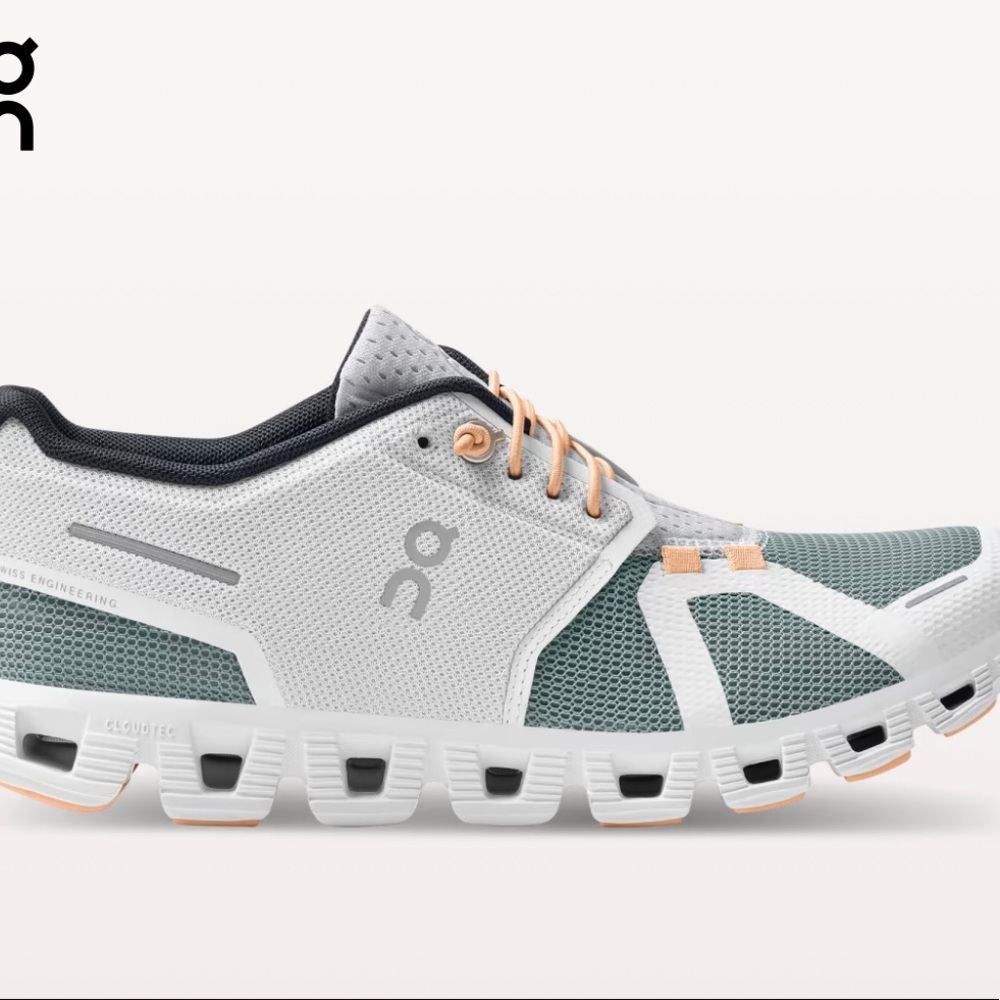On cloud push white and cobble size 9 women’s